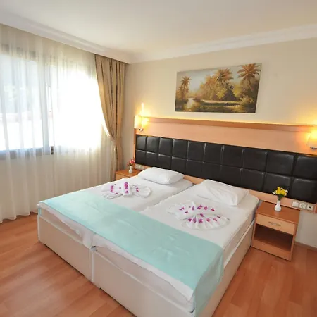Ecem Aparthotel 3*