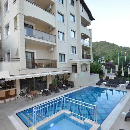 Aparthotel Ecem 3*