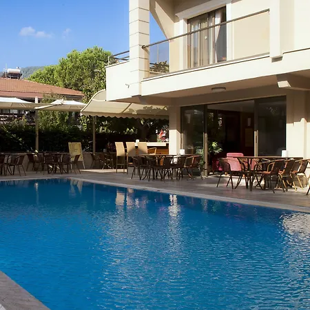 Lägenhetshotell Ecem 3*